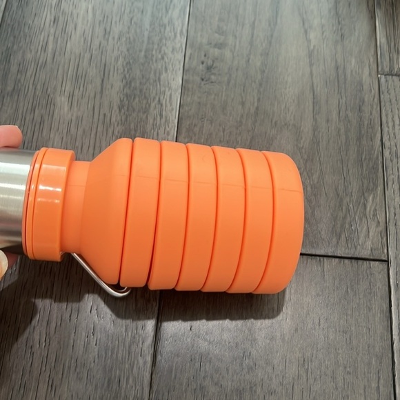 NWOT Bundle travel sack bag and backpack with compressible silicone water bottle main image 5